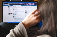 Facebook soi ảnh người dùng để bảo vệ trẻ em