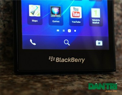 Trên tay Blackberry Z3 tại Việt Nam.
