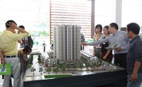 Ê hề nhà rẻ: Dân bớt 'cuồng', cò chưa thôi hét giá