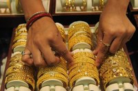 Giá vàng thấp nhất 7 tháng