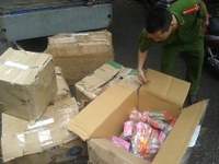 Hà Nội Phát hiện hai kho chứa hàng giả ở chợ Đồng Xuân