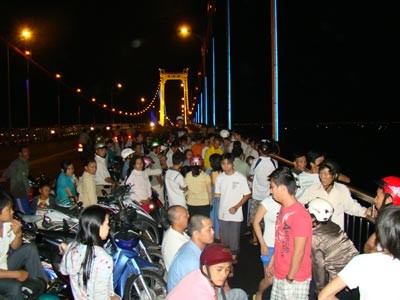 đại-gia, phá-sản, tự-tử, cùng-đường, ôm-nợ, Đà-Nẵng, Hải-phòng, chết, nhà-đất, chứng-khoán đại-gia, phá-sản, tự-tử, cùng-đường, ôm-nợ, Đà-Nẵng, Hải-phòng, chết, nhà-đất, chứng-khoán