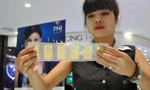 Vàng SJC tiếp tục giảm, xuống đáy 5 tháng 