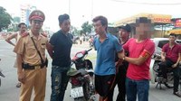 Hà Nội: Cảnh sát hình sự bẻ khóa điện thoại, lật tẩy tên cướp