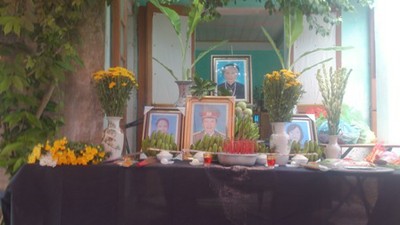 Bàn thờ được lập chung trong ngày cả dòng họ chịu đại tang