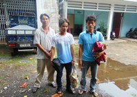 TPHCM: Bắt 3 đối tượng trộm 80 thùng mực khô, bỏ túi 200 triệu đồng