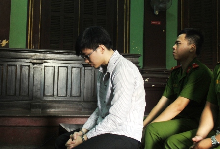TPHCM: "Chỉ vì phút mù quáng trong tình yêu..."
