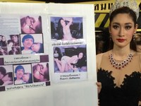 Á hậu Hoàn vũ Thái Lan không chịu trả vương miện