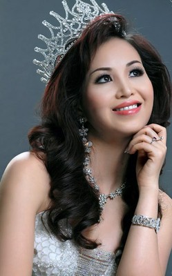 Hoa hậu, Bích Phương, Diệu Hoa Hoa hậu, Bích Phương, Diệu Hoa