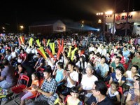 Khi MC truyền hình phải khẩn thiết “xin” khán giả