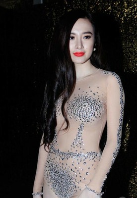 Hồng Quế, Ngọc Trinh, đắt show, hư hỏng