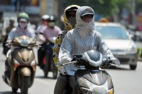 Bắc Bộ ngày nắng nóng, chiều tối có mưa dông 
