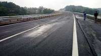 Cao tốc dài nhất Việt Nam vừa thông xe đã… lún
