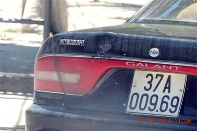Xe cán bộ gắn biển số giả: Những lý giải “không đụng hàng”