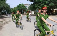 “Cảnh sát khu vực đi địa bàn bằng xe đạp”